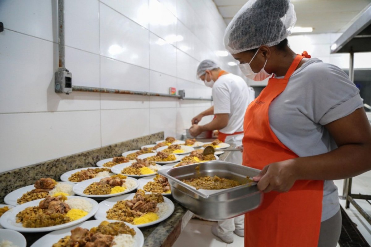 Restaurantes Populares de Salvador oferecerão almoço de Páscoa nesta quinta (2)