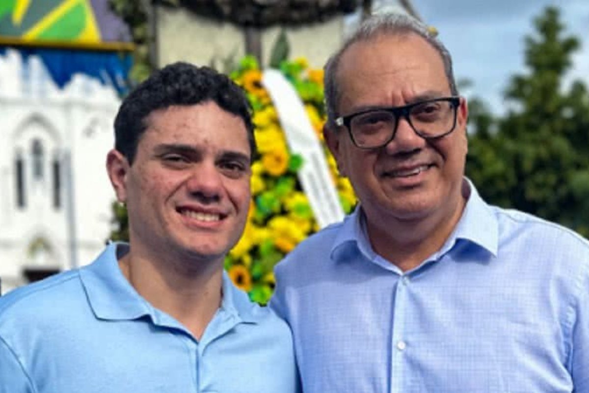 Mesmo após impasse político, Carlos Muniz confirma filiação do filho ao PSDB