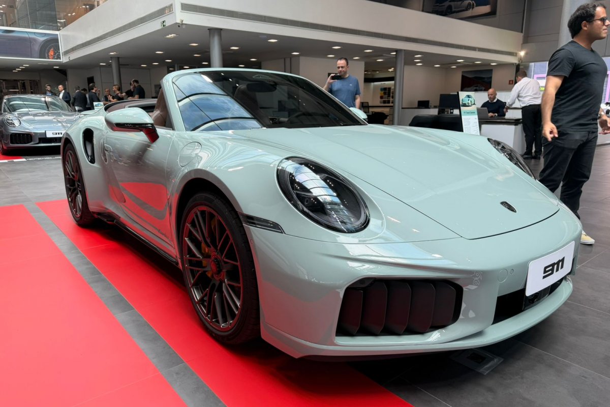 Porsche 911 Turbo S estreia no Brasil: Farol da Bahia viu as primeiras unidades de perto