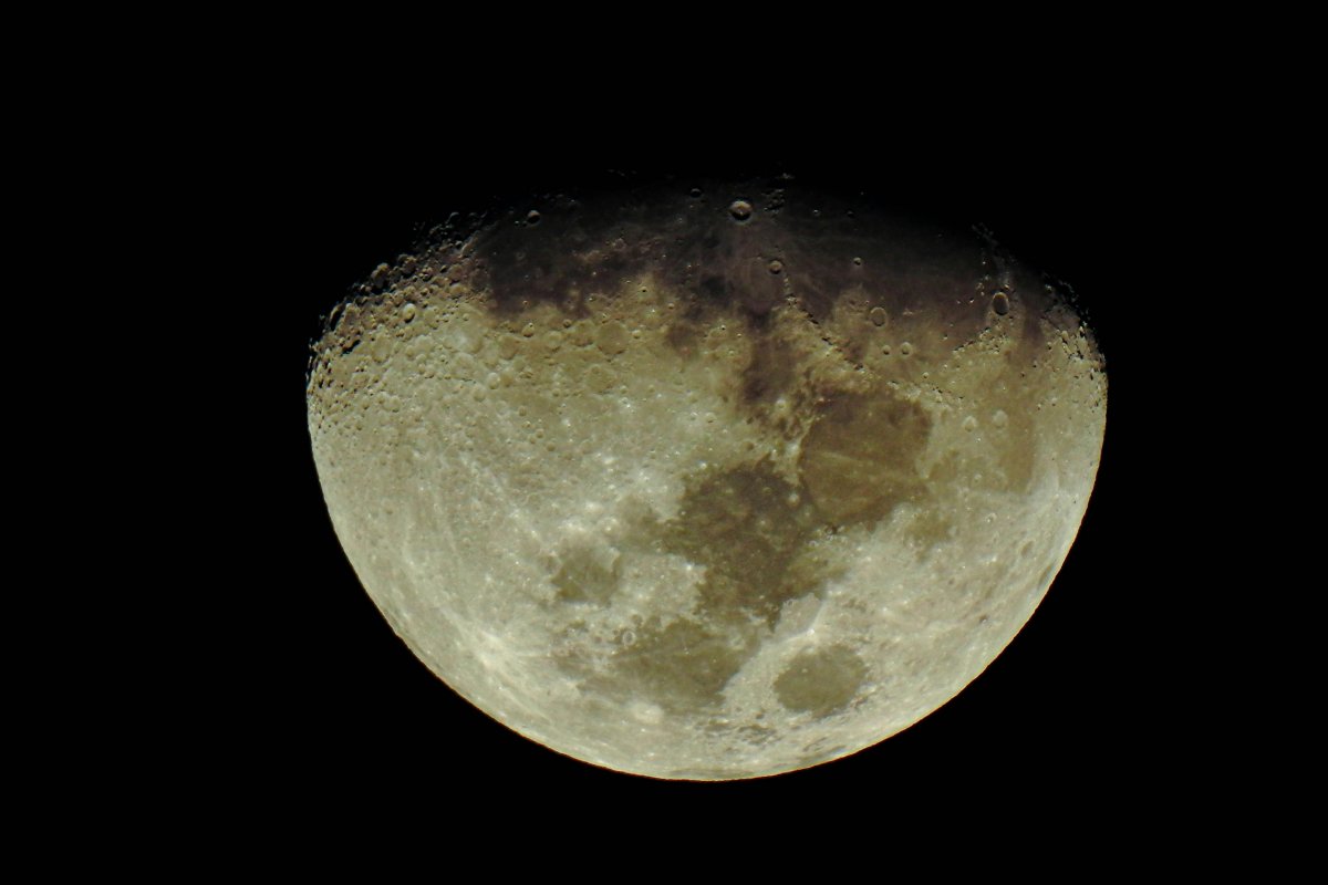 'Lua está ficando maior", dizem astronautas no 3° dia da missão Artemis ll
