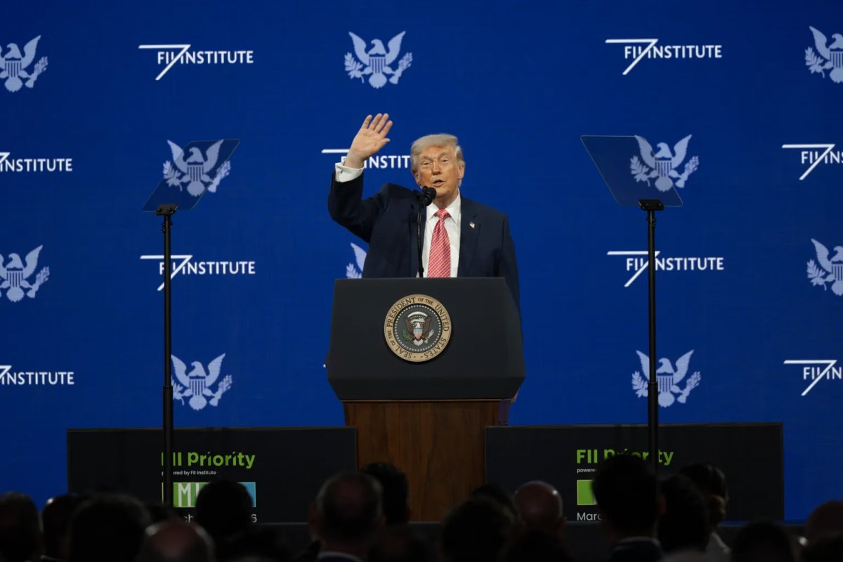 Trump dá 48 horas para Irã reabrir Estreito de Ormuz e ameaça novos ataques