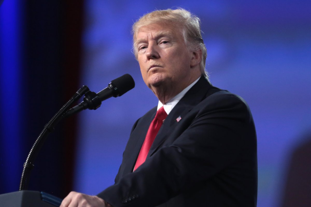 “Uma civilização inteira morrerá esta noite”, diz Donald Trump ao ameaçar o Irã 