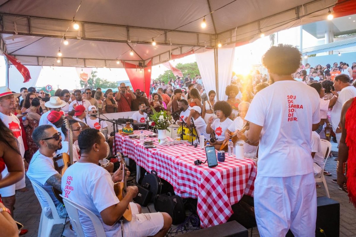 Unidos pelo Samba vai homenagear teatro feirense no Centro de Convenções neste domingo, 12 