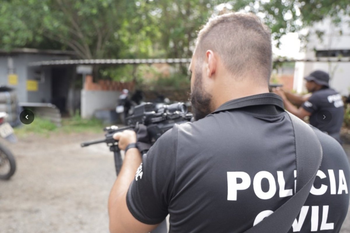 Suspeitos de integrarem facção criminosa em Eunápolis são presos em operação conjunta das polícias da Bahia e Rio de Janeiro