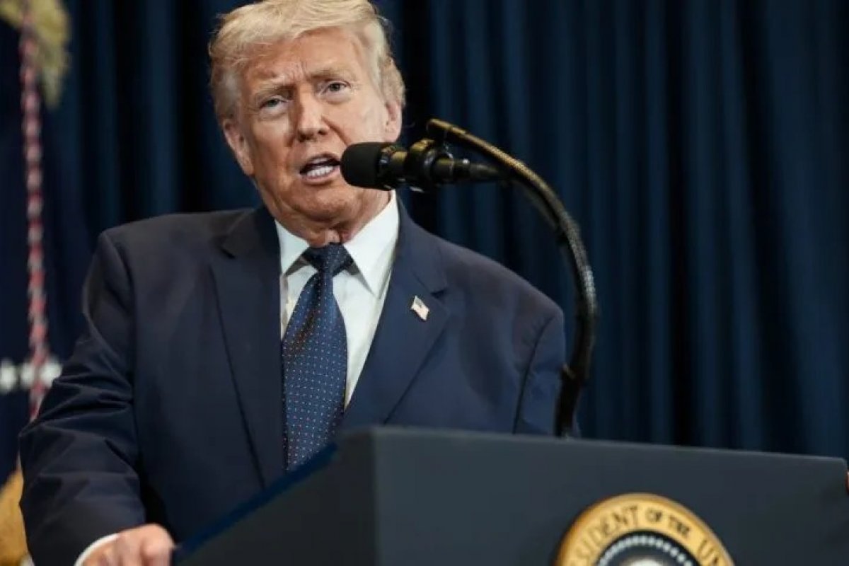 Após ameaças, Trump adia bombardeios ao Irã e condiciona acordo a abertura do Estreito de Ormuz