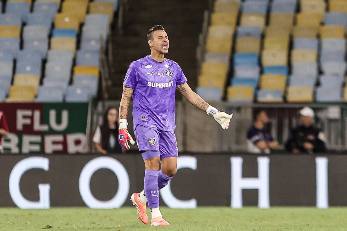 Fábio faz história e se torna o jogador mais velho a atuar na Libertadores