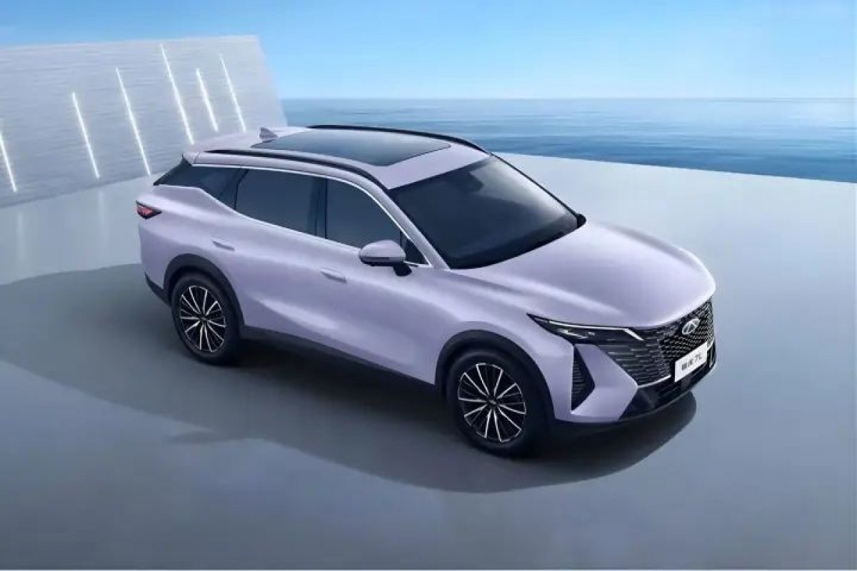 Tiggo 7L ganha novo design na China e se “descola” do Brasil 