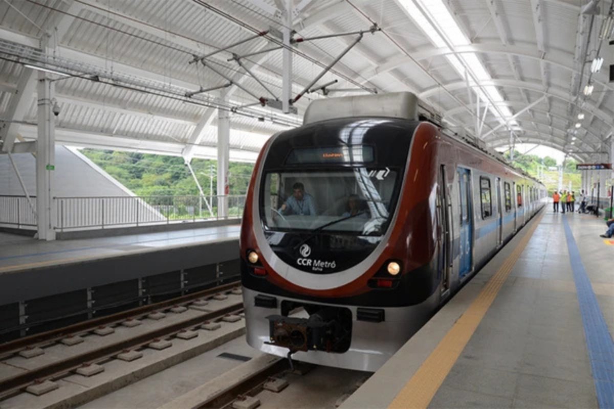 Metrô de Salvador terá funcionamento especial para show do Guns'N Roses 