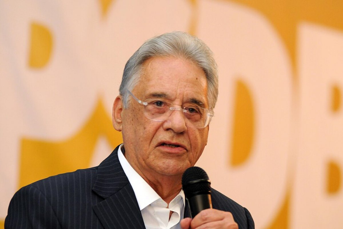 Ex-presidente Fernando Henrique Cardoso é interditado pelos filhos
