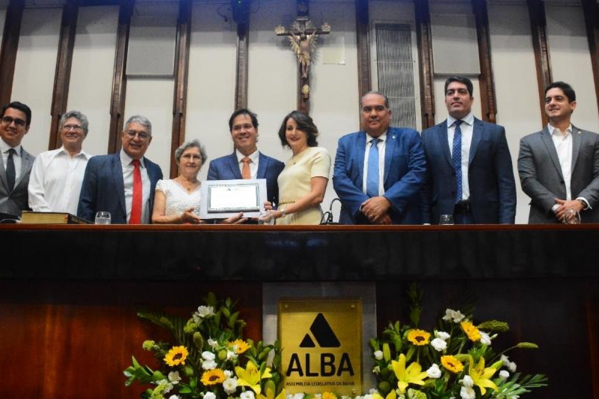ALBA concedeu título de cidadão baiano a advogado preso por escândalo Master