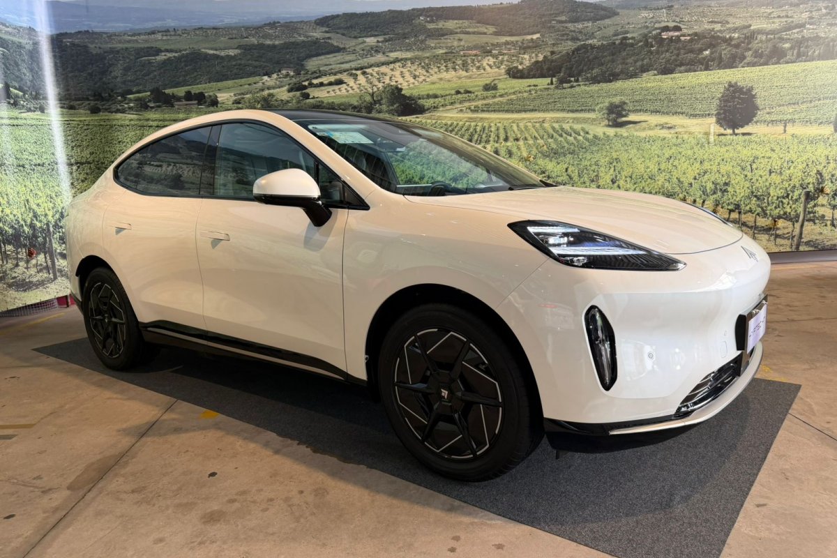 GAC Hyptec ganha 95cv a mais e maior autonomia na linha 2027