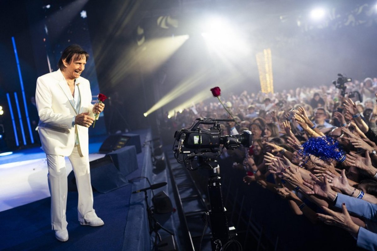 É hoje! Roberto Carlos completa 85 anos com show em sua cidade natal