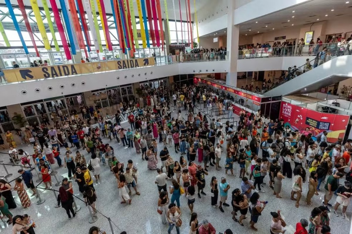 Bienal 2026: Itamar Vieira Junior fará sessão de autógrafos nesta segunda (20); veja programação