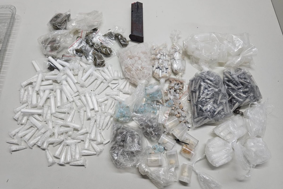 Três homens são presos com drogas no bairro de São Marcos, em Salvador 