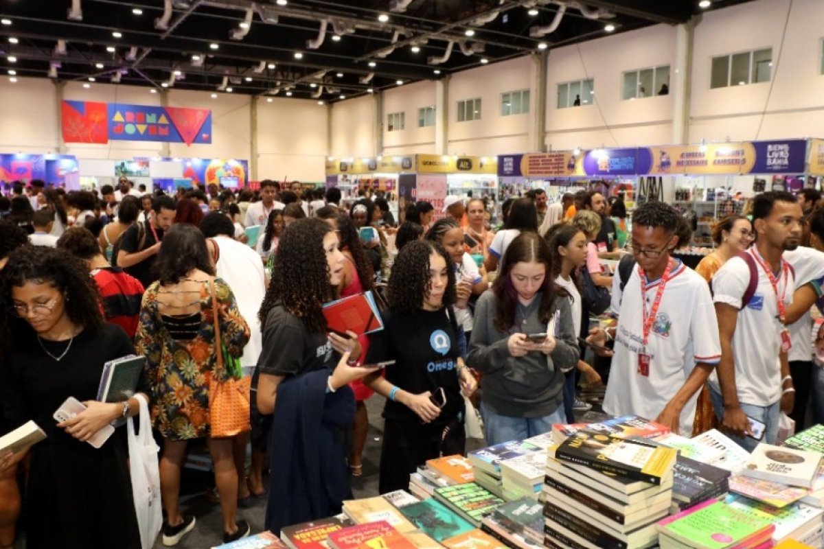 Bienal do Livro 2026: confira a programação desta terça-feira (21), último dia da feira literária