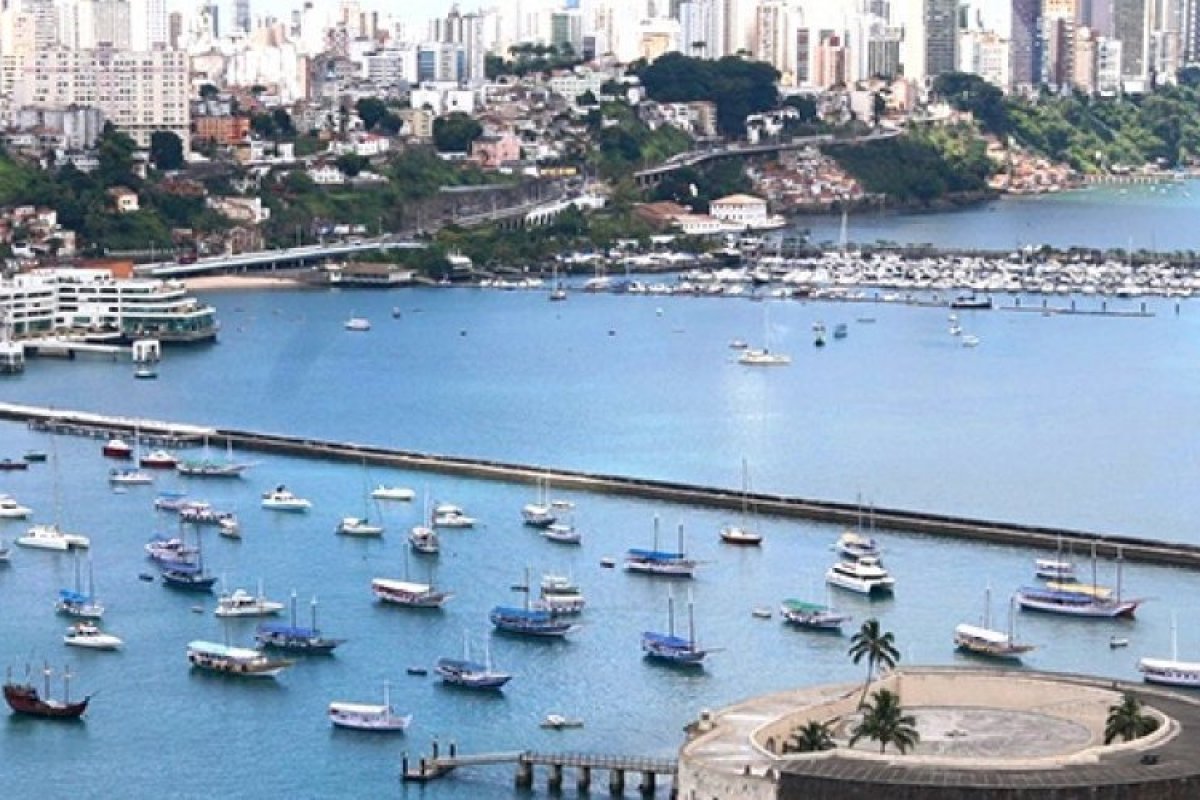 PF deflagra operação que investiga crimes de pesca ilegal na Baía de Todos os Santos 