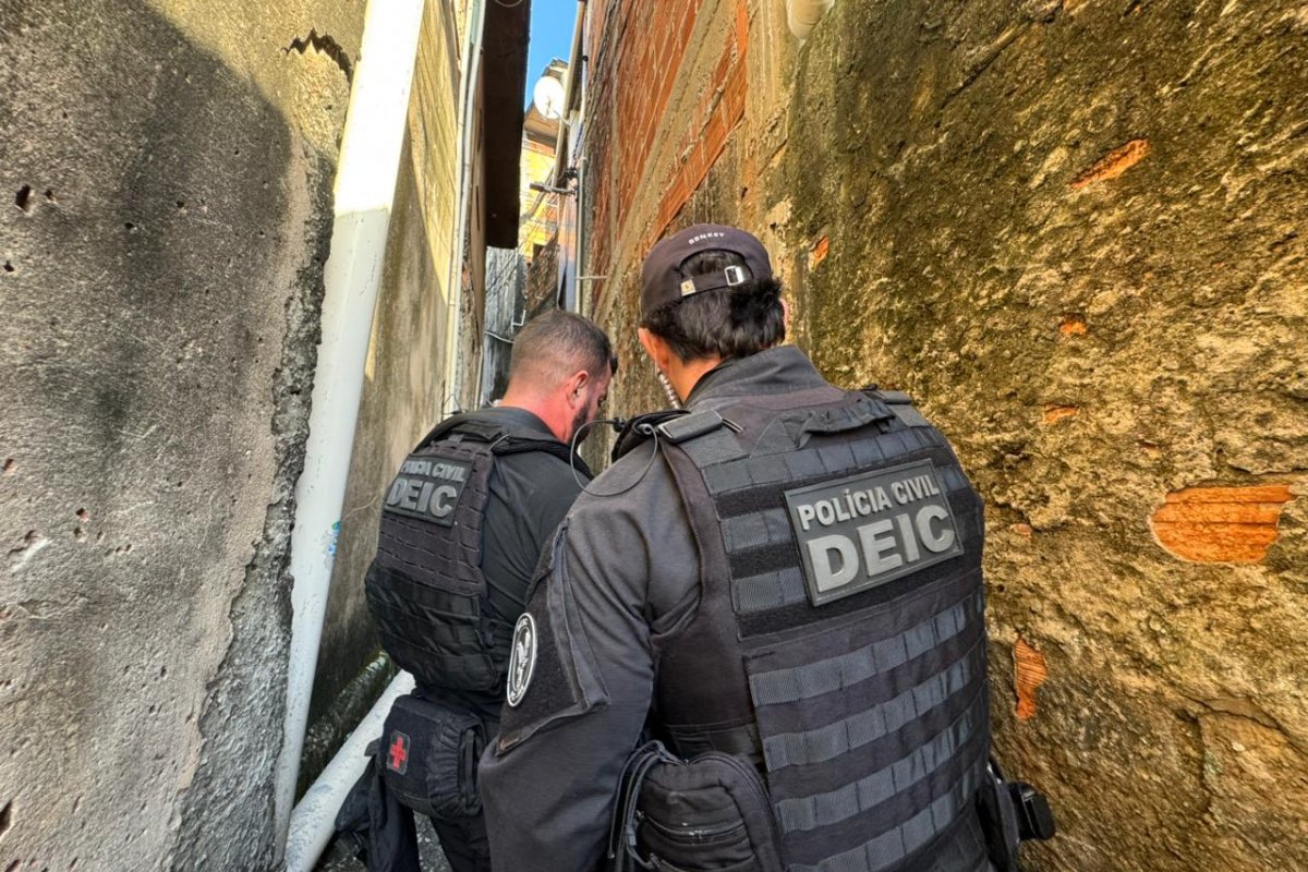 Ponto de tráfico de drogas é desarticulado na Barra, em Salvador