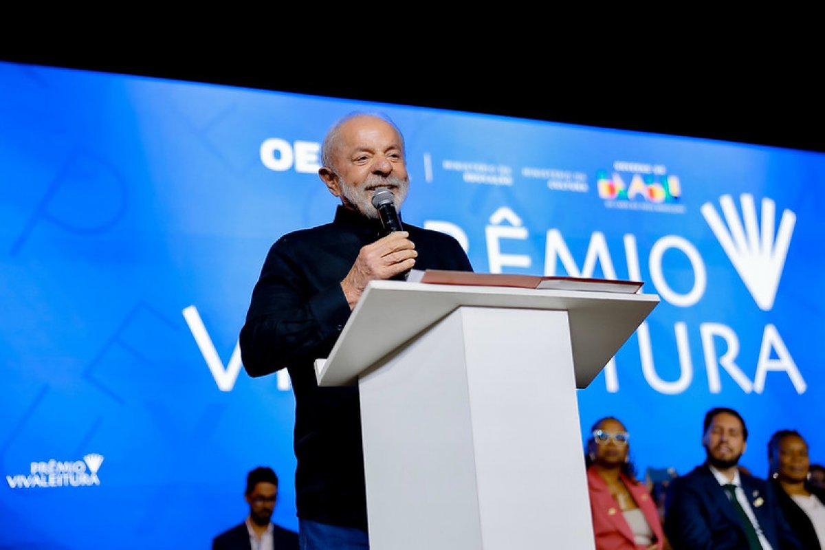 Procedimentos de Lula não tiveram intercorrências e presidente deve retomar agenda na próxima segunda (27)