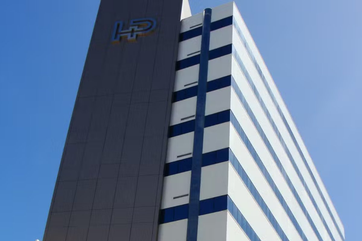 Hospital privado de Salvador é atingido por princípio de incêndio