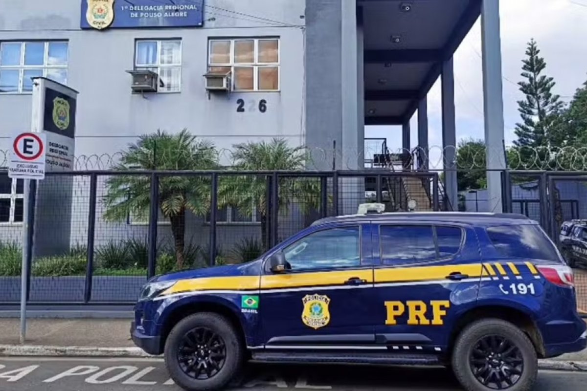 Homem procurado por matar a própria mãe na Bahia é preso pela PRF em Minas Gerais