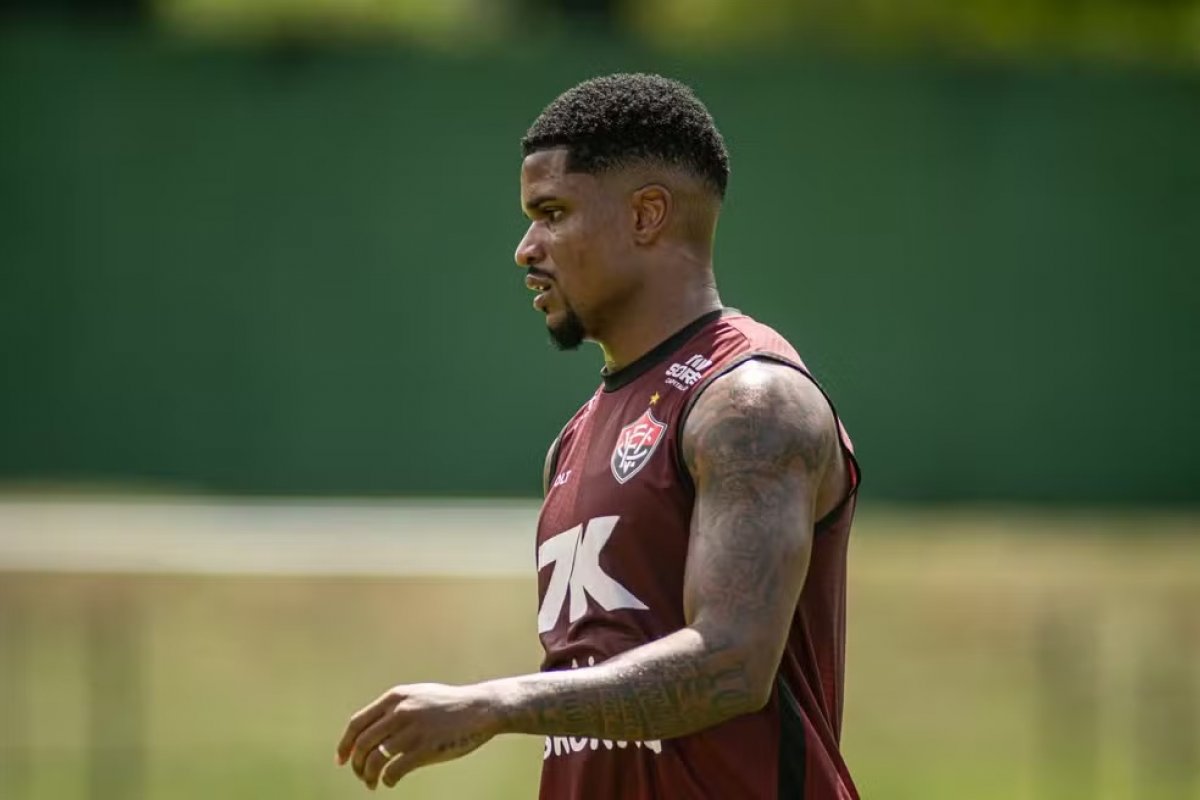 Buscando liderança do grupo e classificação para quartas da Copa do Nordeste, Vitória visita Confiança 