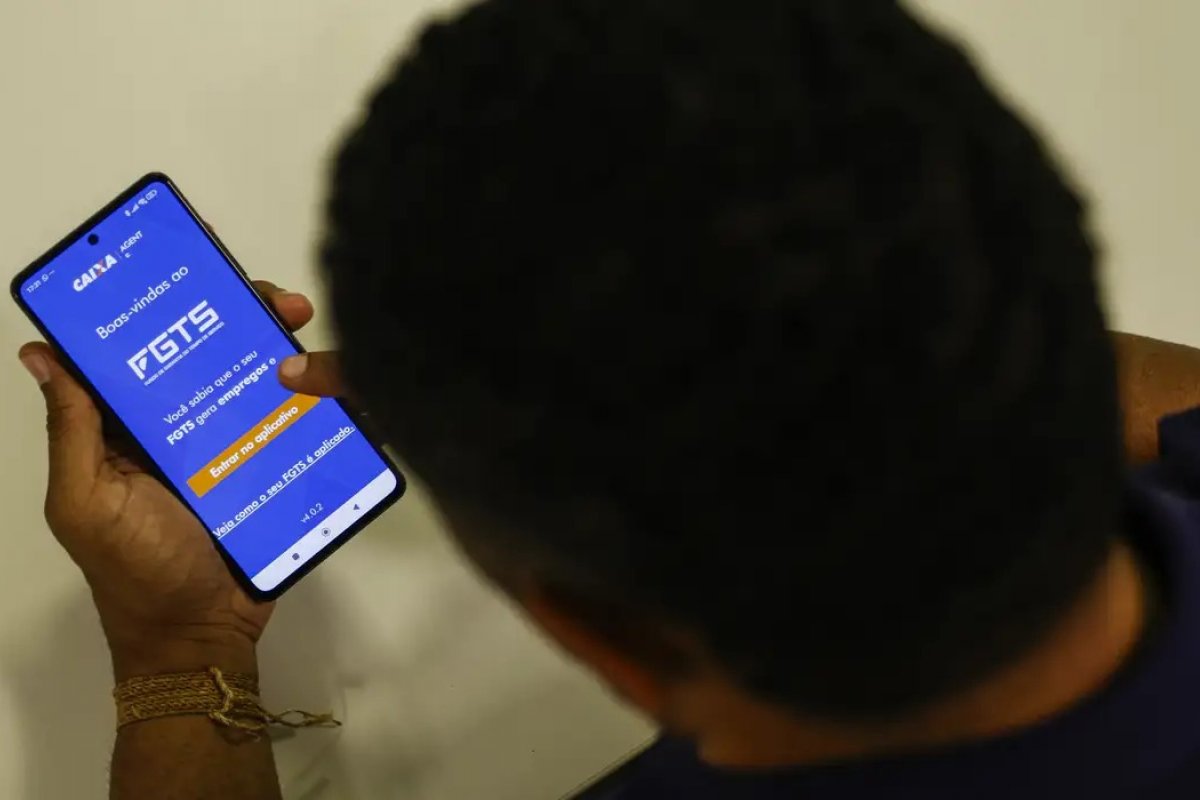 Governo federal vai liberar valores do FGTS para trabalhadores quitarem dívidas