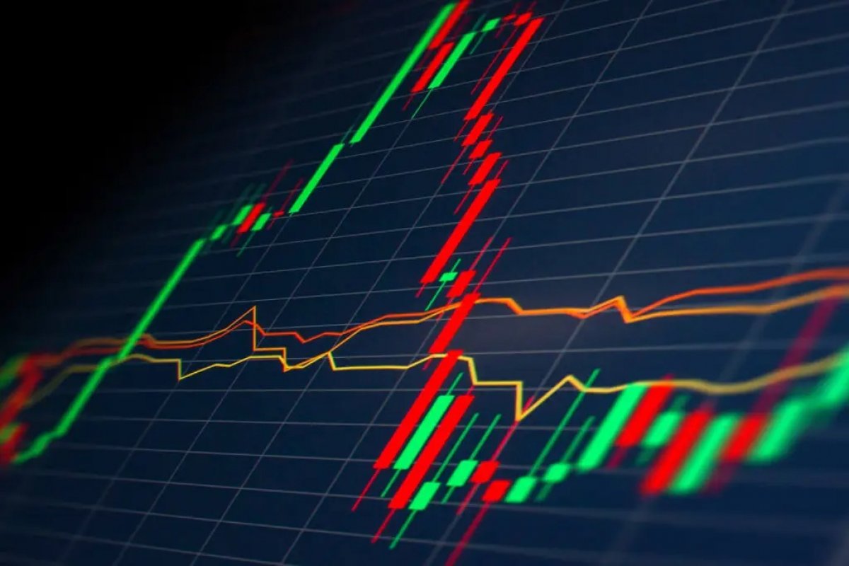 Ibovespa fecha em forte alta; dólar cai para R$ 4,95, menor nível em mais de dois anos