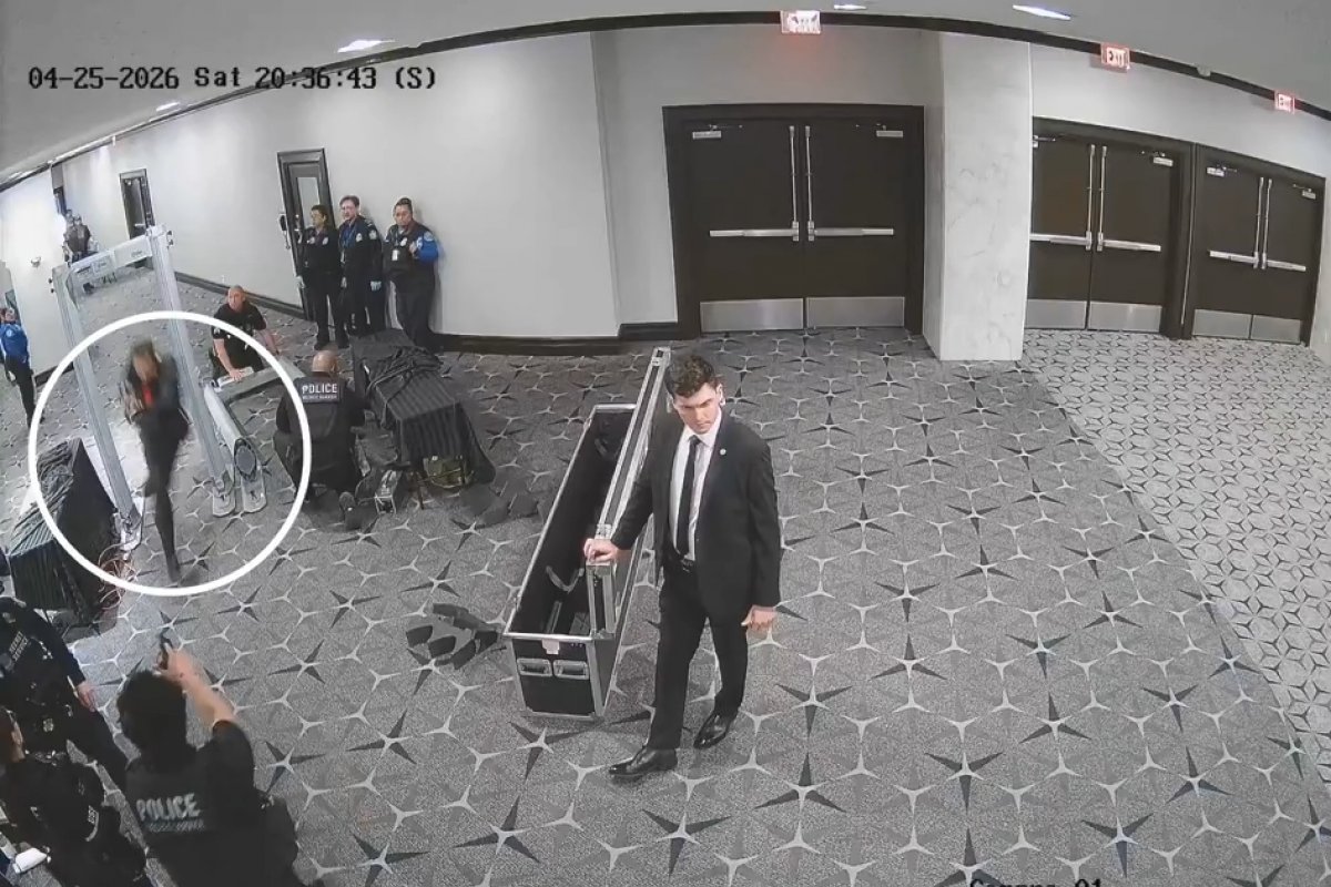 Vídeo: FBI divulga novas imagens de tiroteio durante jantar com Trump nos EUA