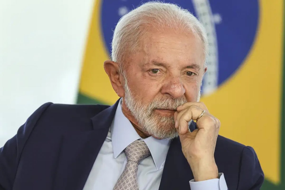 Lula testa mote para reeleição enquanto acumula tropeços no Congresso