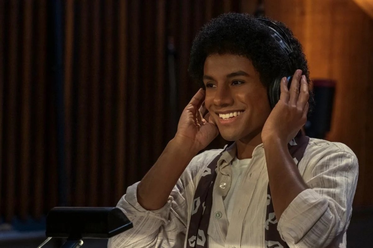 Fenômeno nos cinemas: o que o filme de Michael Jackson revela sobre visualização de futuro, afirmações positivas e cura emocional!