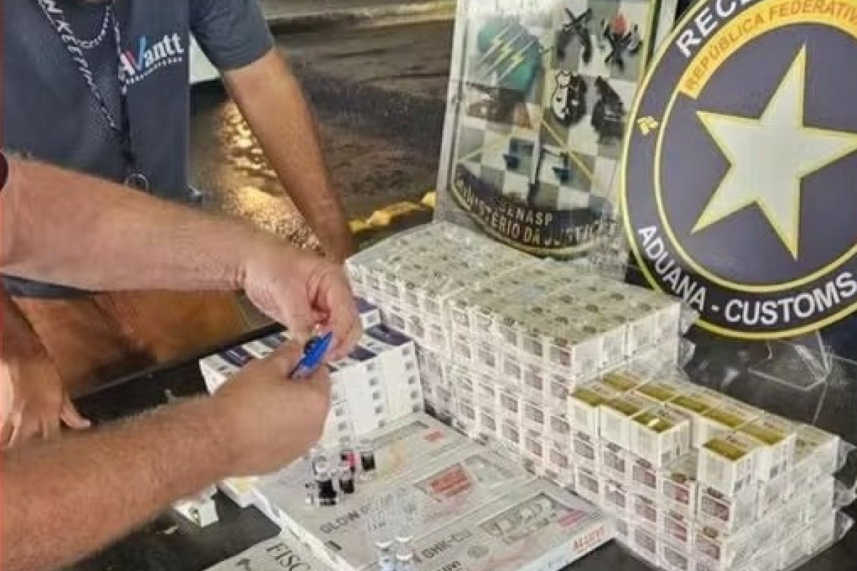 PM é preso tentando entrar no Brasil com mais de 300 ampolas de remédios para emagrecer