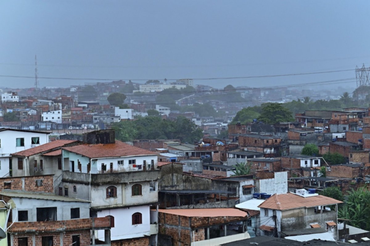 Salvador deve registrar semana de chuvas moderadas e altos índices UV