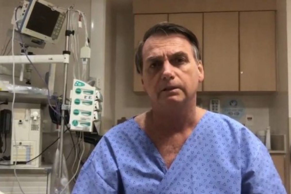 Bolsonaro recebe alta após passar por cirurgia no ombro em Brasília 