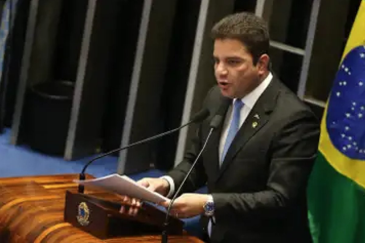 Ex-governador do Acre é condenado a 25 anos de prisão por corrupção, fraude em licitações e lavagem de dinheiro