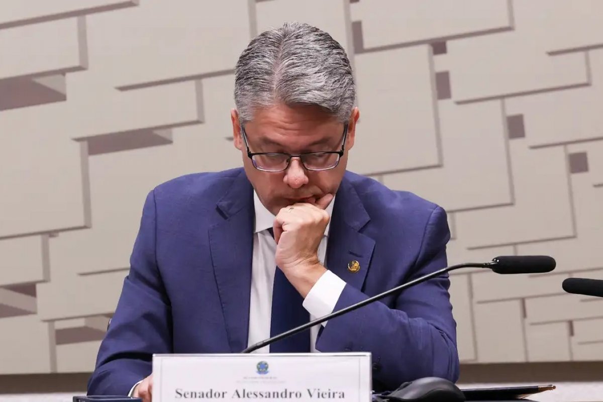 Relator da CPI do Crime diz que operação contra Ciro Nogueira “pega mal” para o Senado