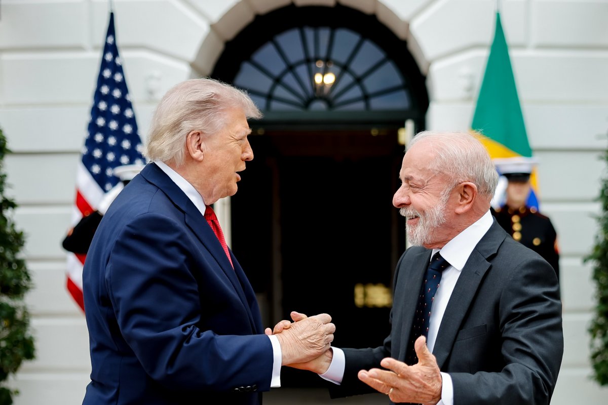 Lula propõe grupo de trabalho com EUA para resolver impasse sobre tarifas