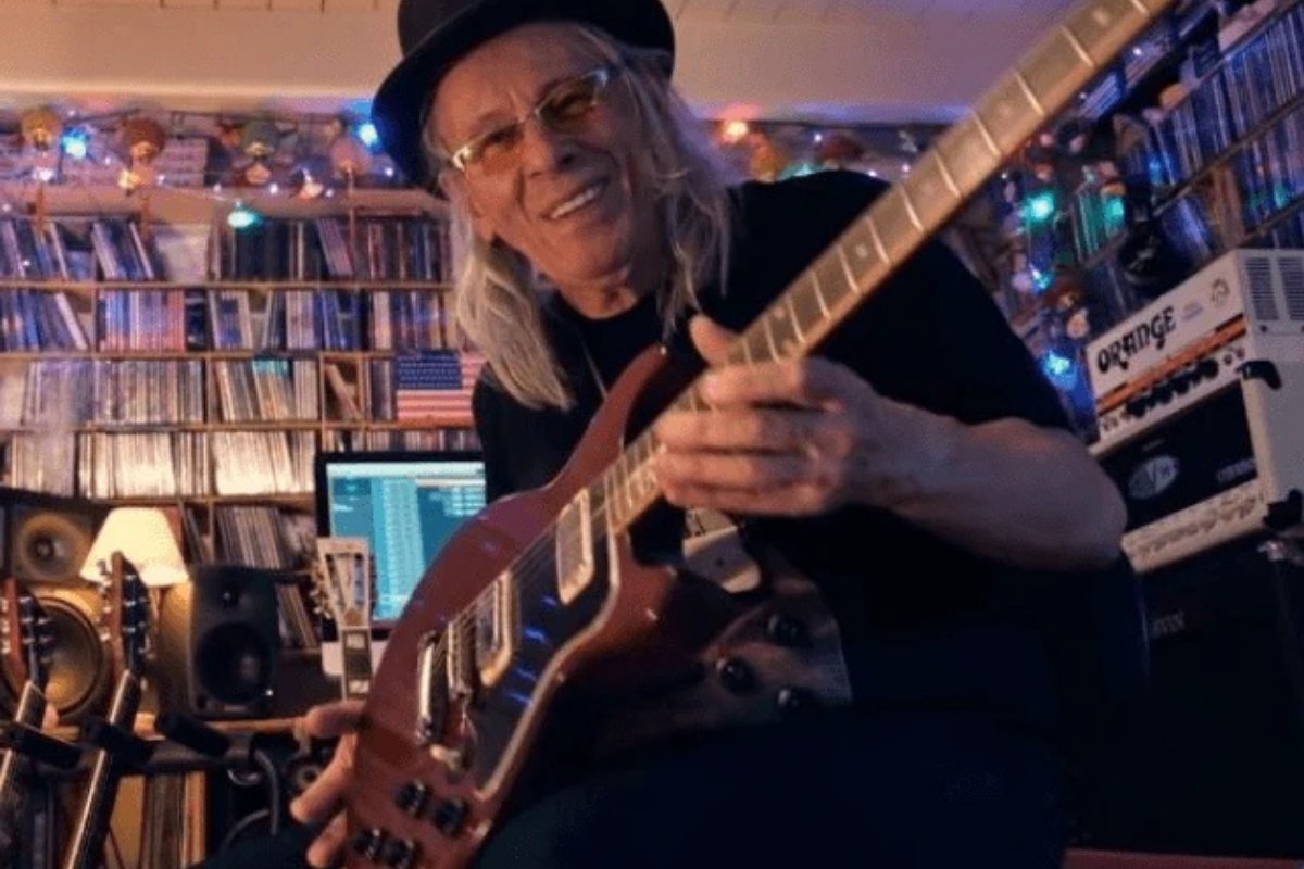 Morre Luiz Carlini, guitarrista parceiro de Rita Lee, aos 73 anos
