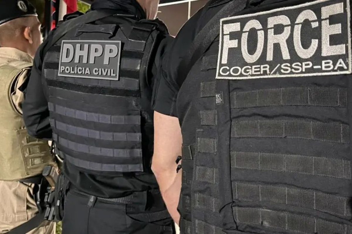 Policiais militares são presos em ação que investiga homicídio ocorrido neste ano em Salvador
