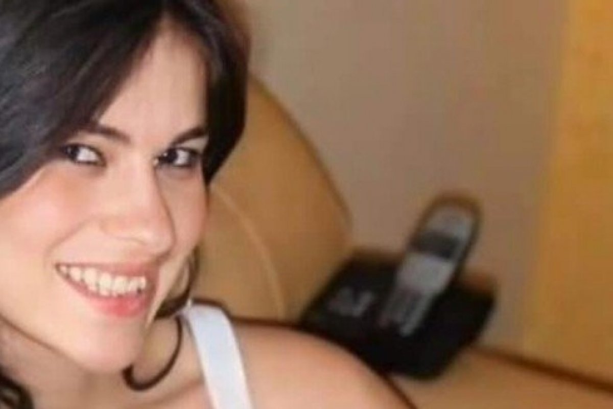 Mãe de Eliza Samudio faz forte desabafo na web: 'Uma mãe que enterra e desenterra a filha todas as noites'!   