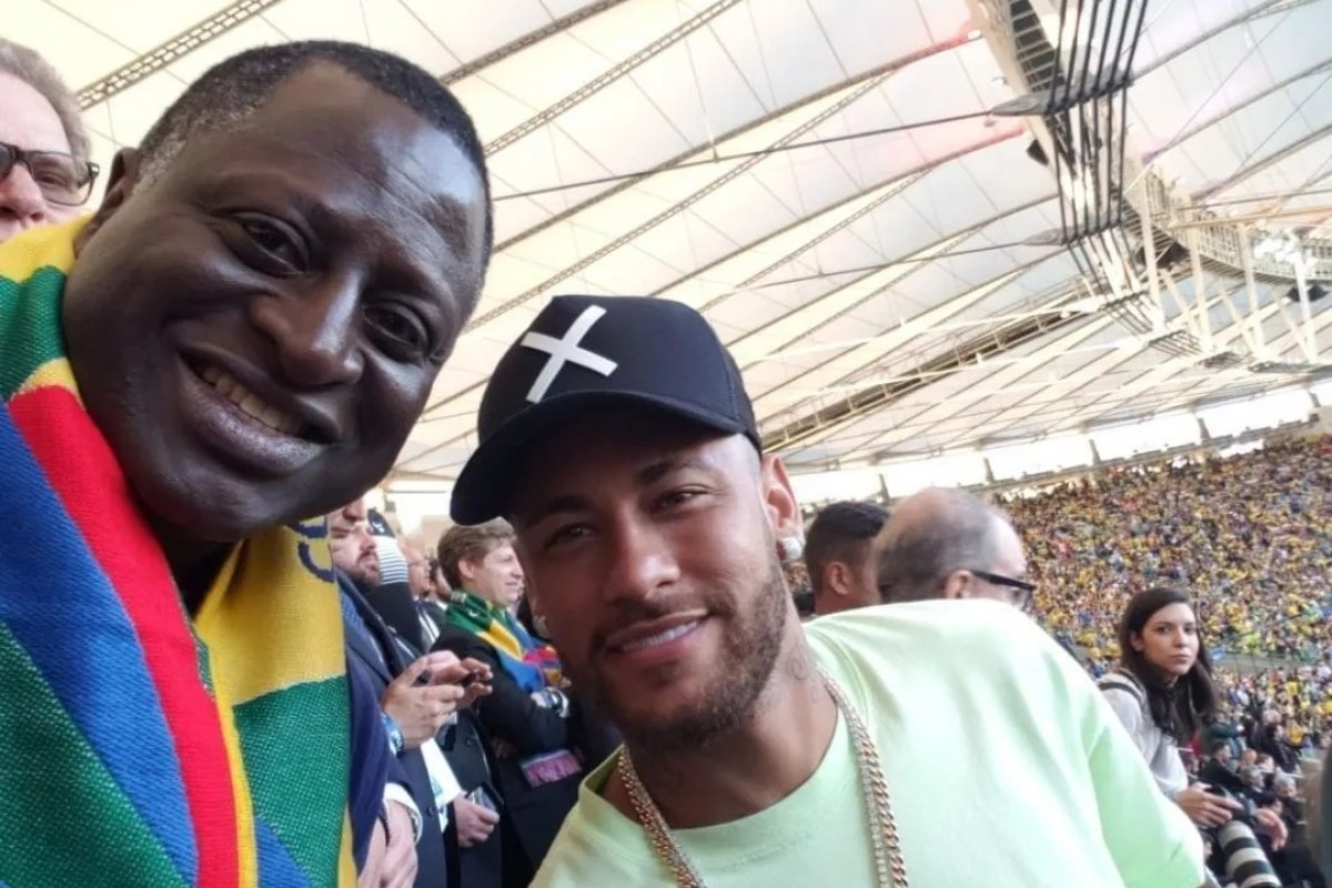 Deputado Hélio Lopes envia documento à CBF pedindo convocação de Neymar para a Copa