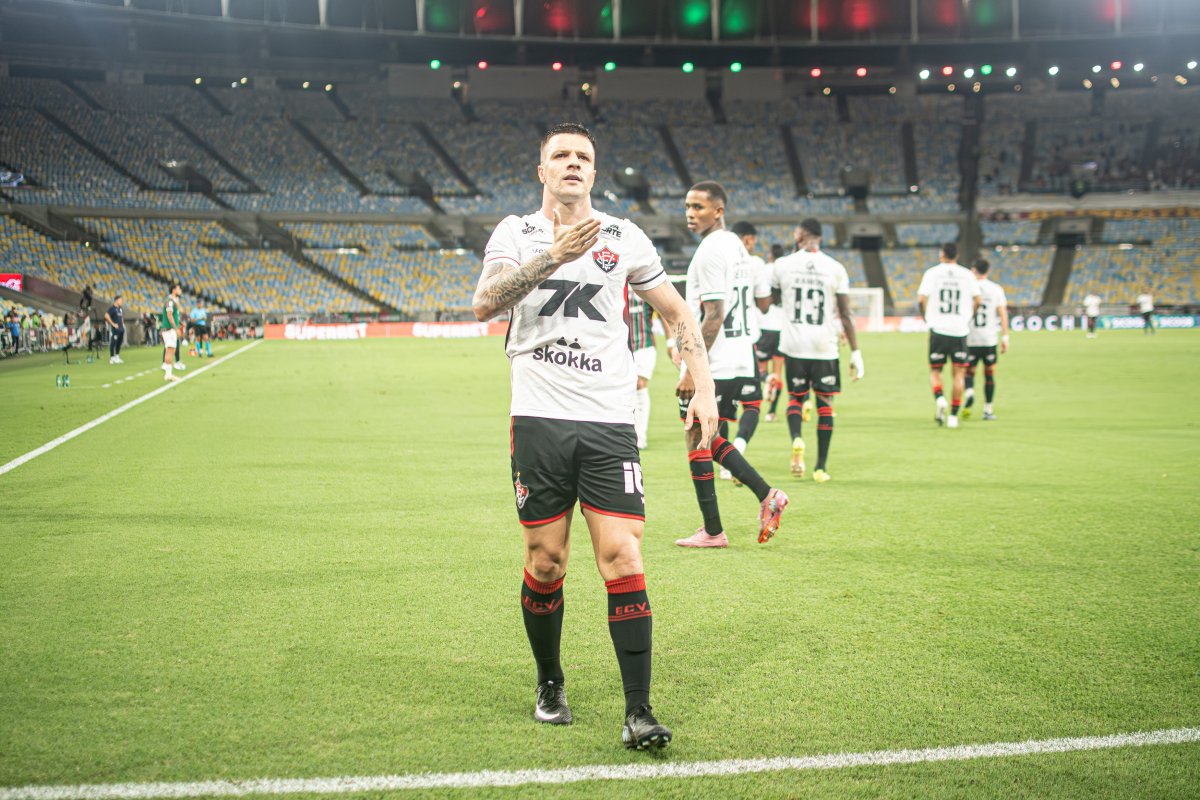 Vitória sofre gol no fim, empata com Fluminense no Maracanã e deixar escapar primeiro triunfo fora