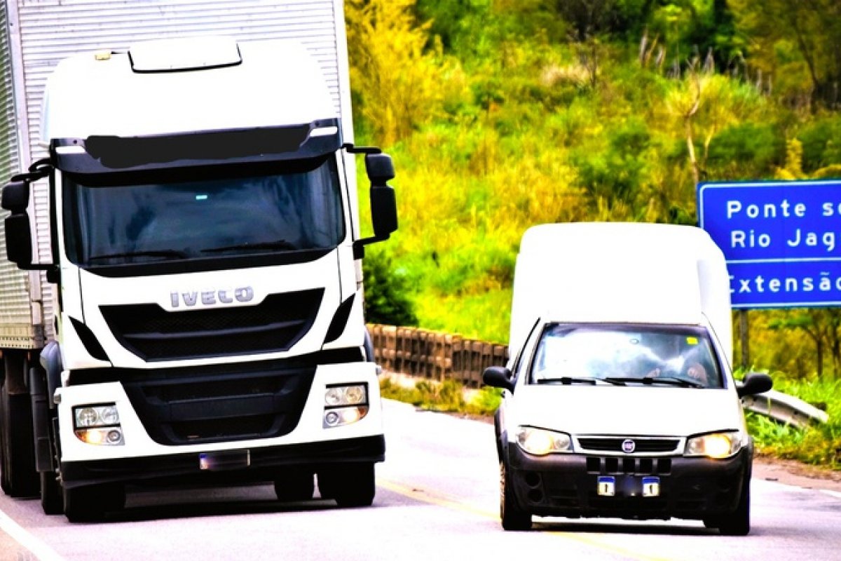 Bahia lidera ranking de mortes e infrações por ultrapassagem proibida nas rodovias federais em 2025