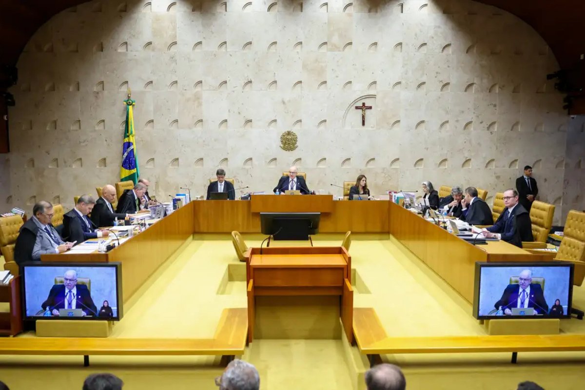 STF deve seguir tendência de redução de penas mesmo após Moraes suspender lei em casos do 8/1