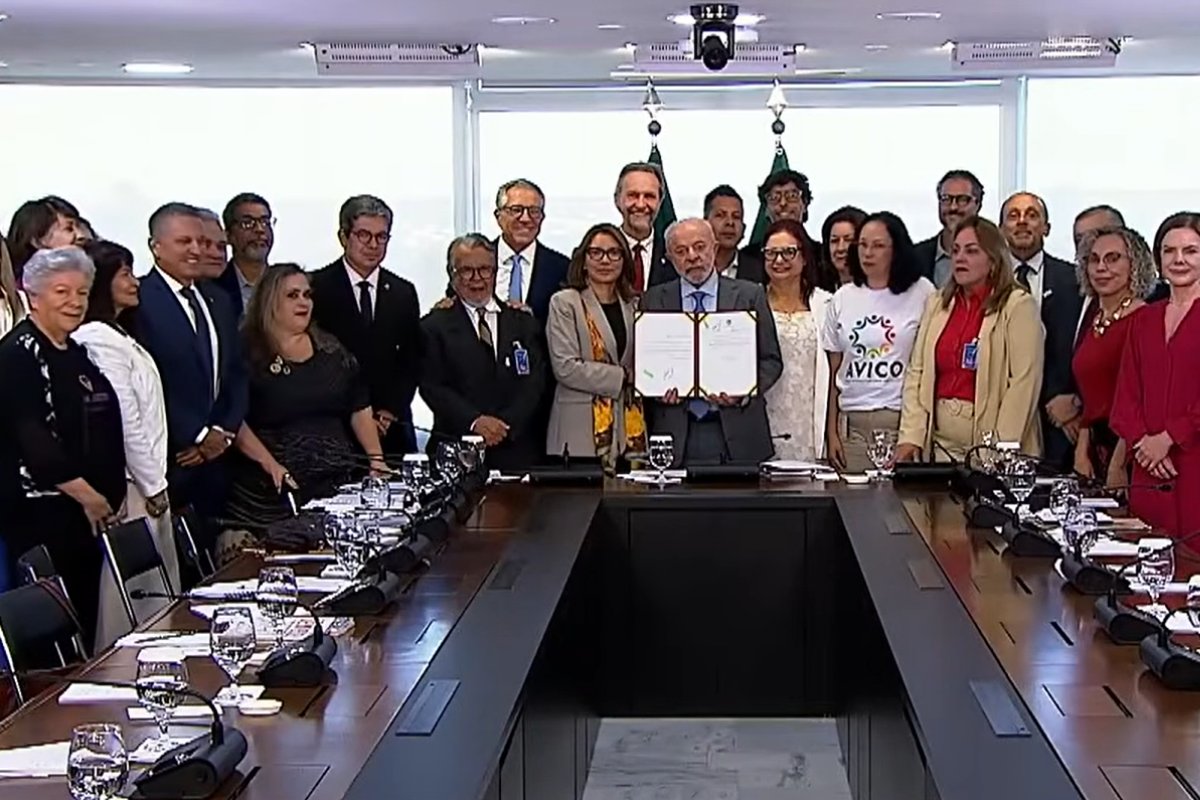 Lula sanciona lei que cria Dia Nacional em Memória das Vítimas da Covid-19
