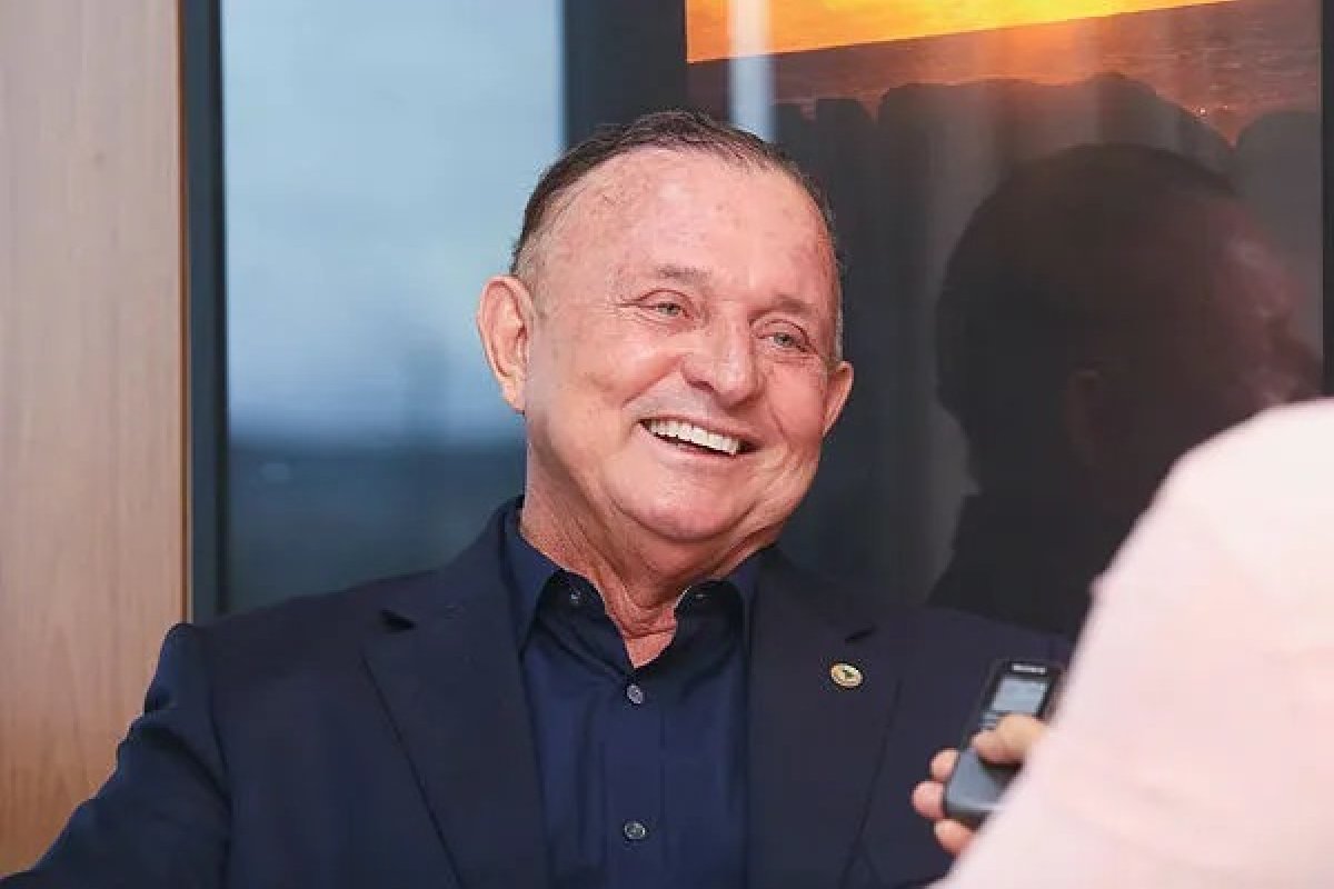 Por unanimidade, CCJ da ALBA aprova indicação de Adolfo Menezes para o TCM-BA
