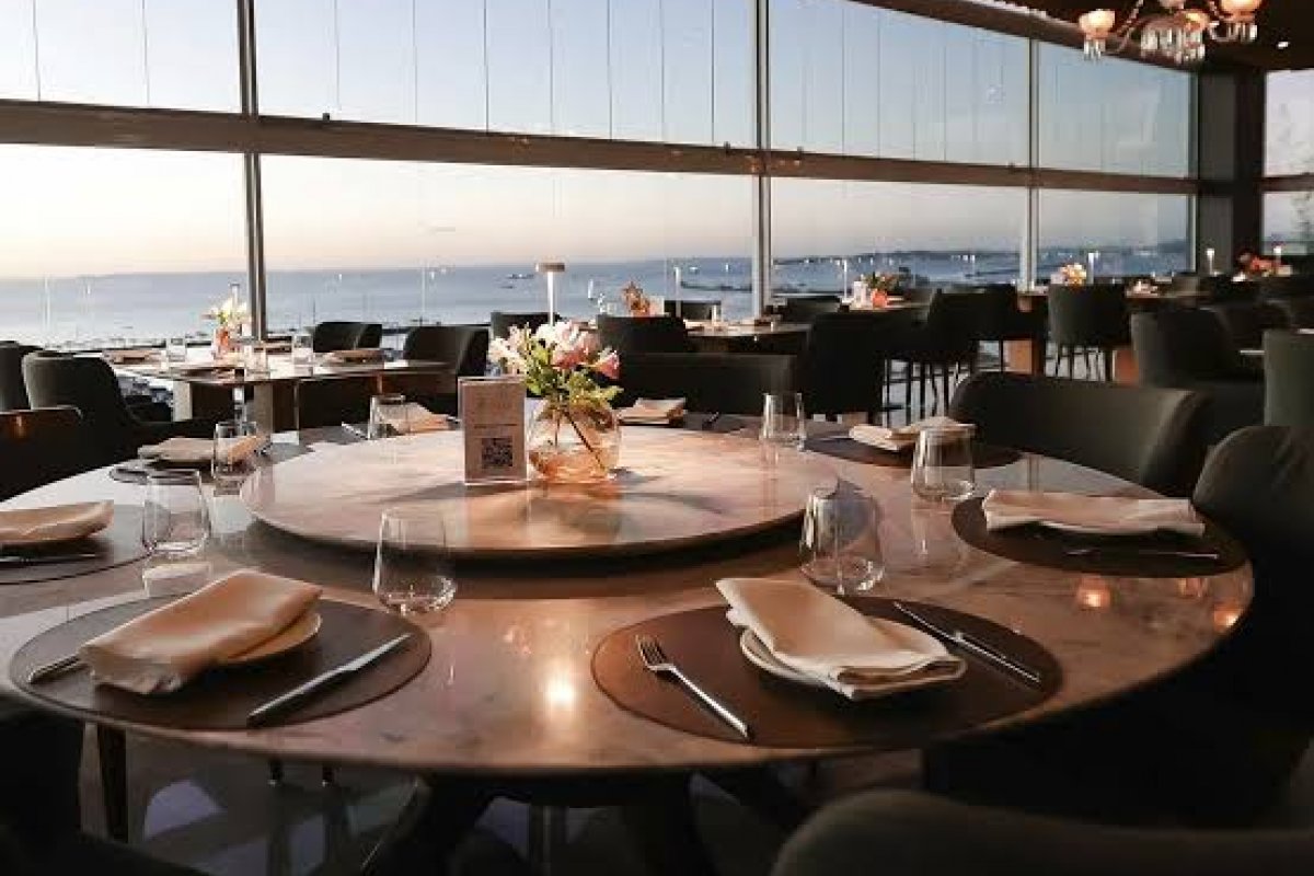 Mistura Contorno celebra 10 anos com jantar especial a seis mãos inspirado na Baía de Todos-os-Santos! 