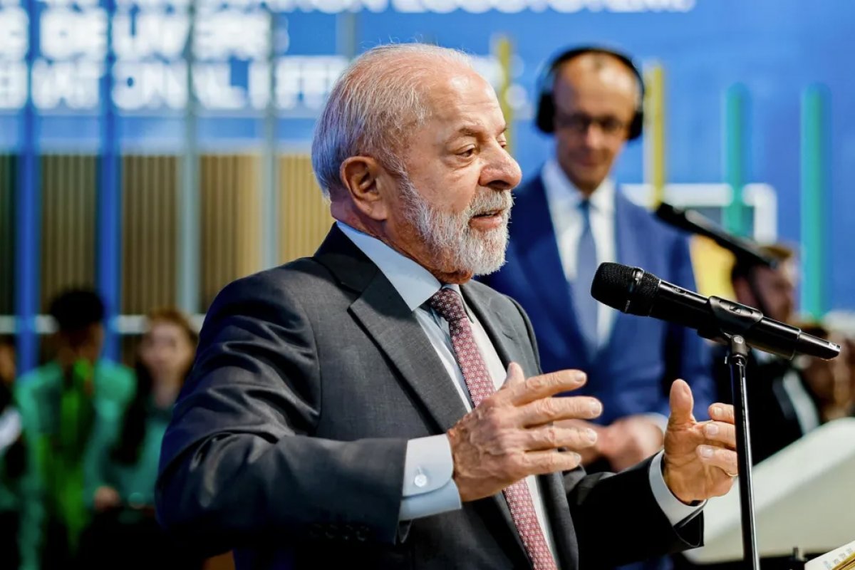 Genial/Quaest: 49% dos eleitores avaliam negativamente o trabalho de Lula;  46% acham positiva 
