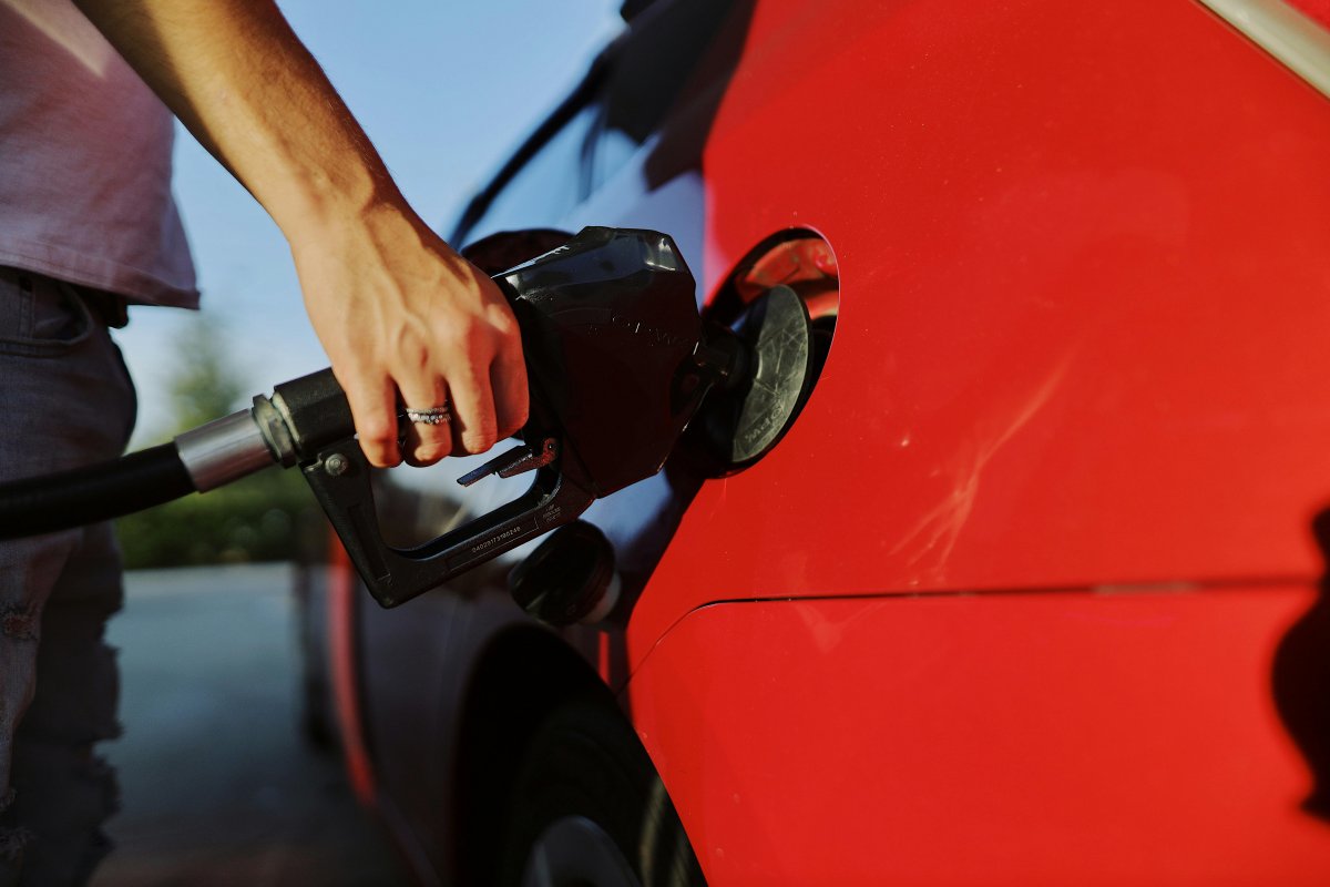 Lula vai editar medida provisória para evitar alta no preço da gasolina