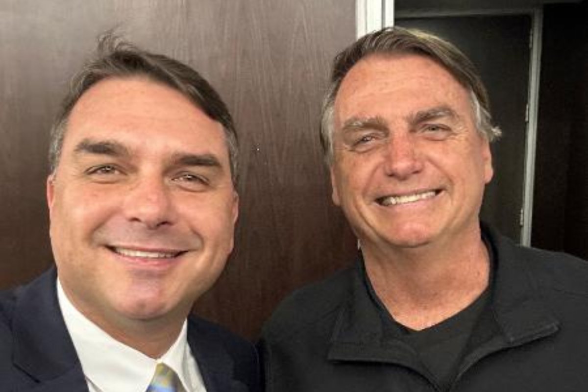 Mesmo após Vorcaro repassar ao menos R$ 61 milhões para Flávio, produtora do filme de Bolsonaro deve R$ 5 mil a empresário