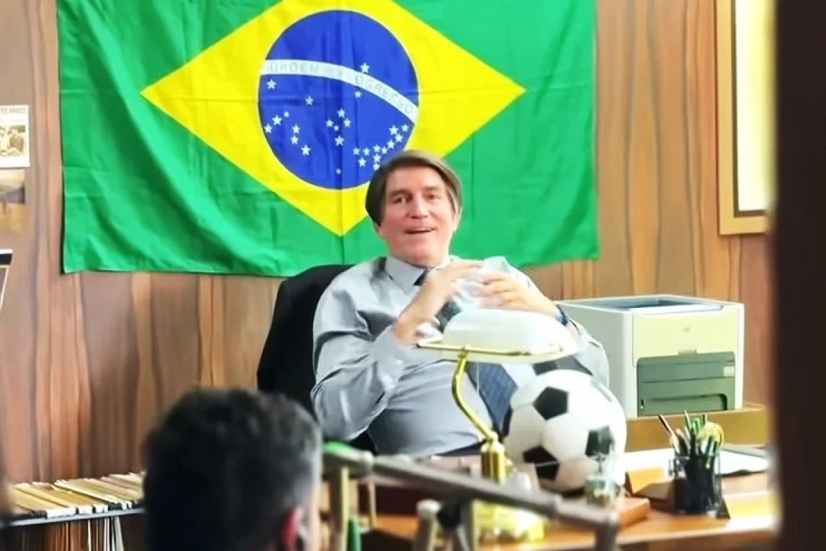 'Dark Horse' pode enfrentar obstáculos jurídicos se for lançado durante as eleições presidenciais, diz colunista